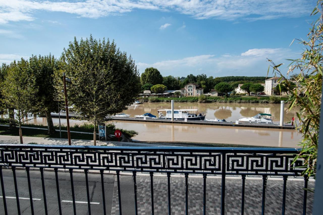 Logis Hotel De La Tour Libourne Zewnętrze zdjęcie