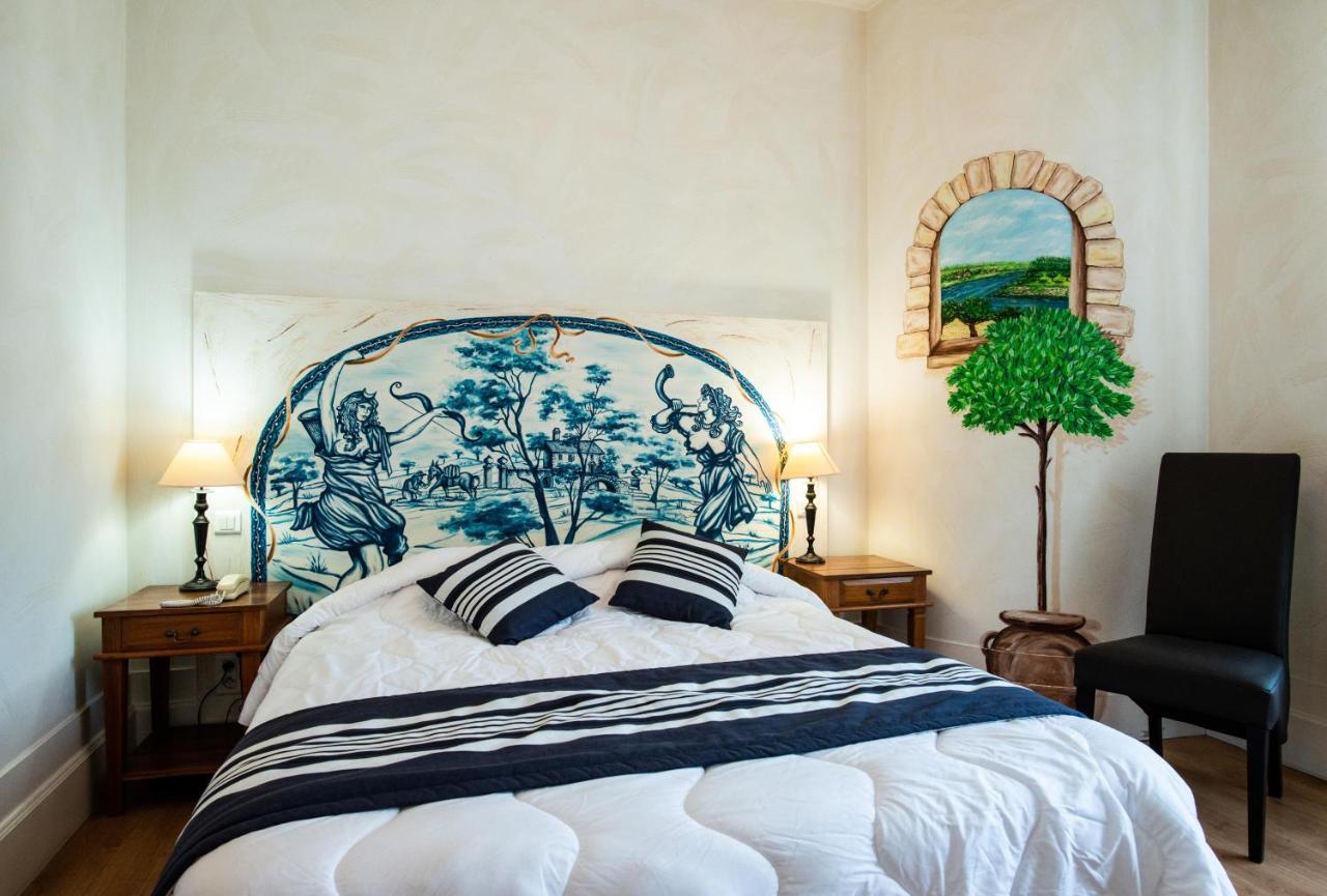 Logis Hotel De La Tour Libourne Zewnętrze zdjęcie
