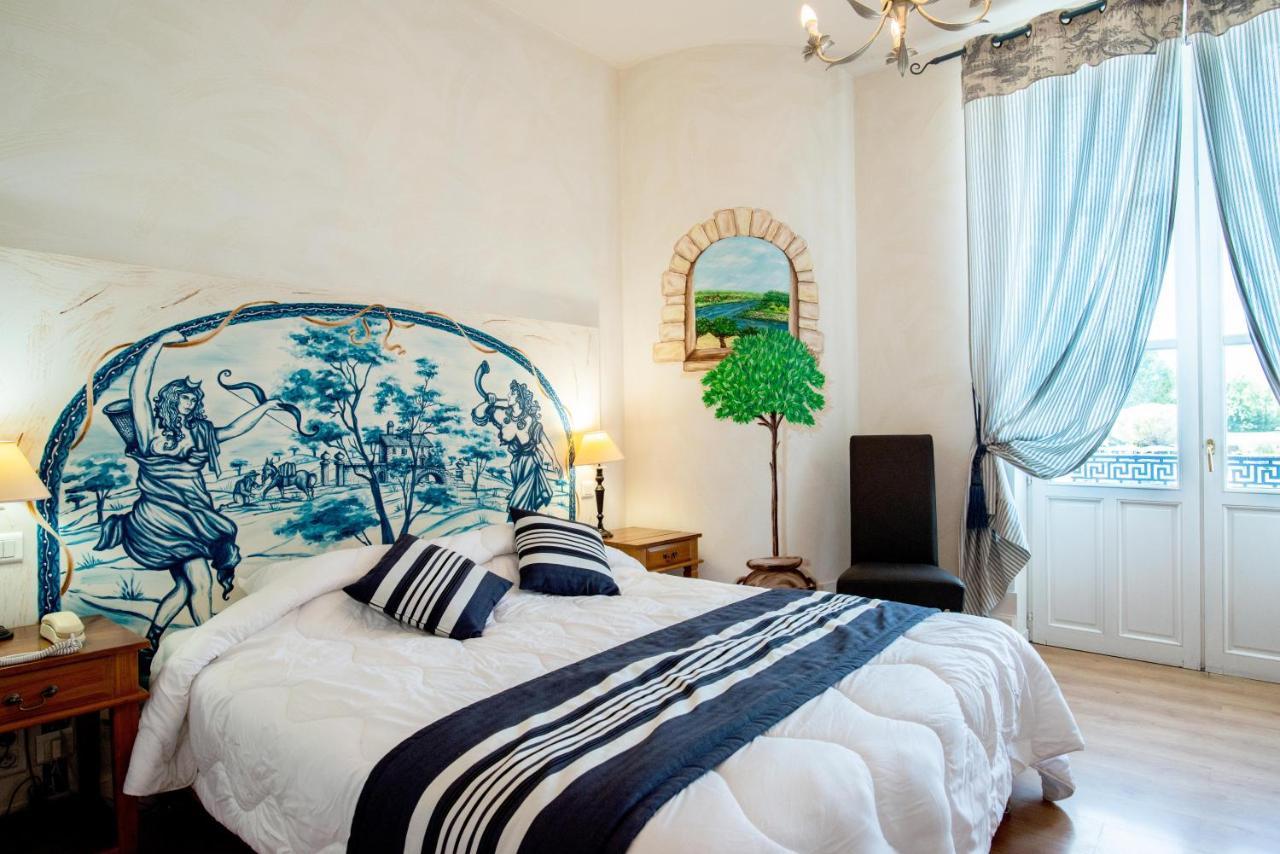 Logis Hotel De La Tour Libourne Zewnętrze zdjęcie