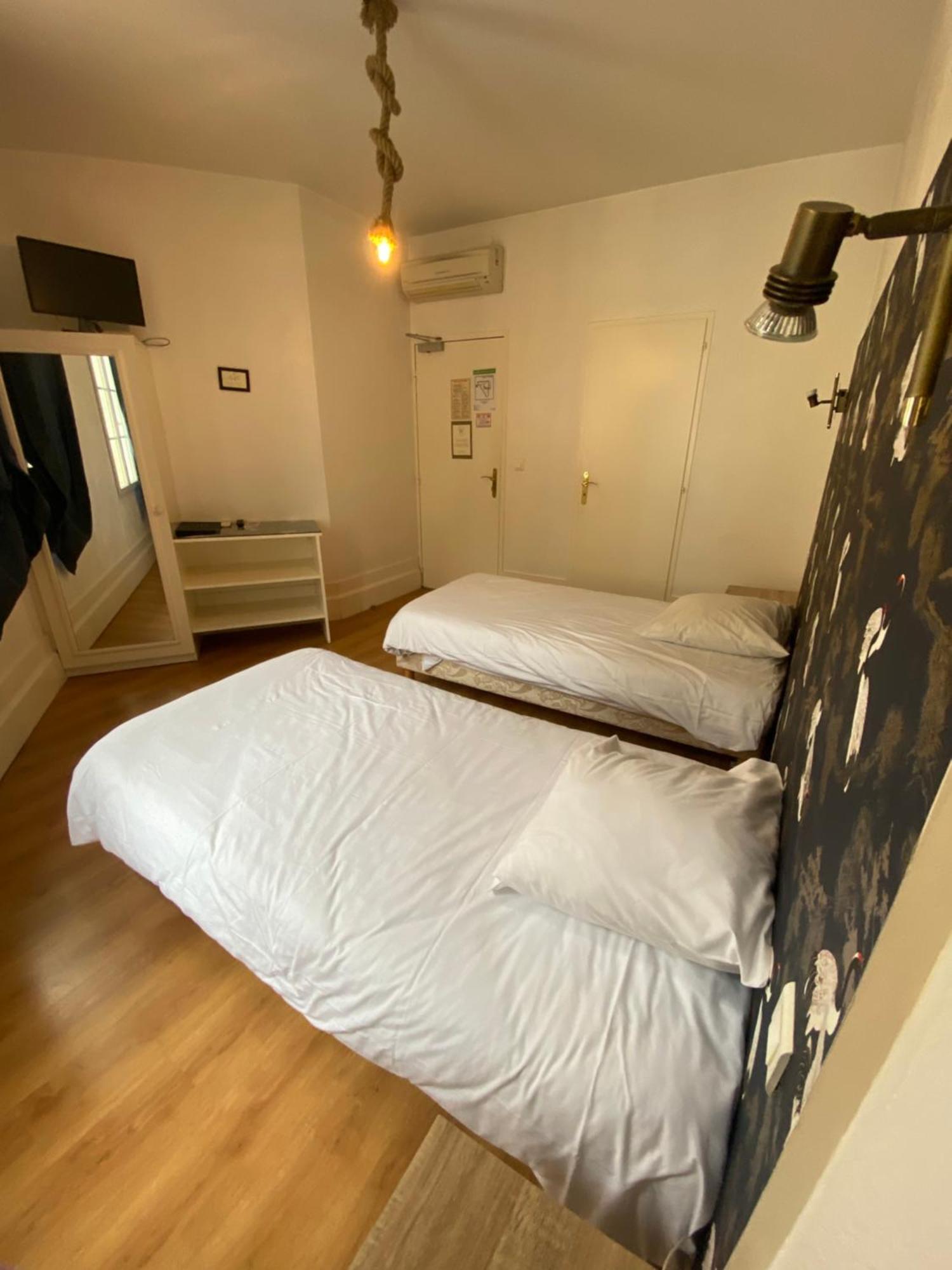 Logis Hotel De La Tour Libourne Zewnętrze zdjęcie